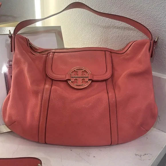 Tory Burch Pink Shoulder Bag - Picture 9 of 16